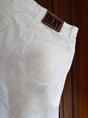 DKNY Women’s Straight Jeans in White with Logo Patch